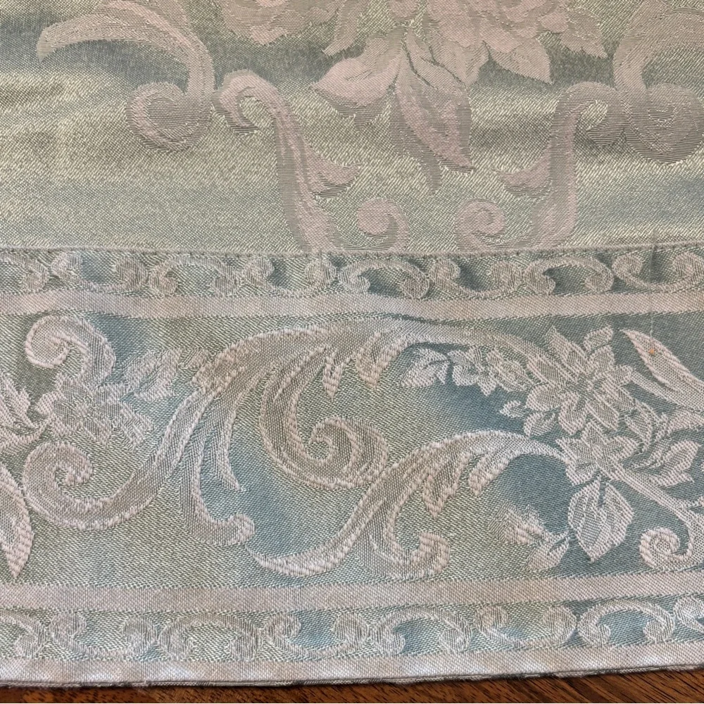 Damask Dining room Tablecloth 58X101” sage green & White floral elegant LIKE NEW